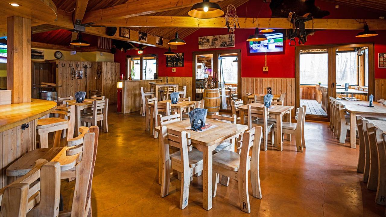 Roadcamp - American Motel & Sportsbar 马尔 外观 照片